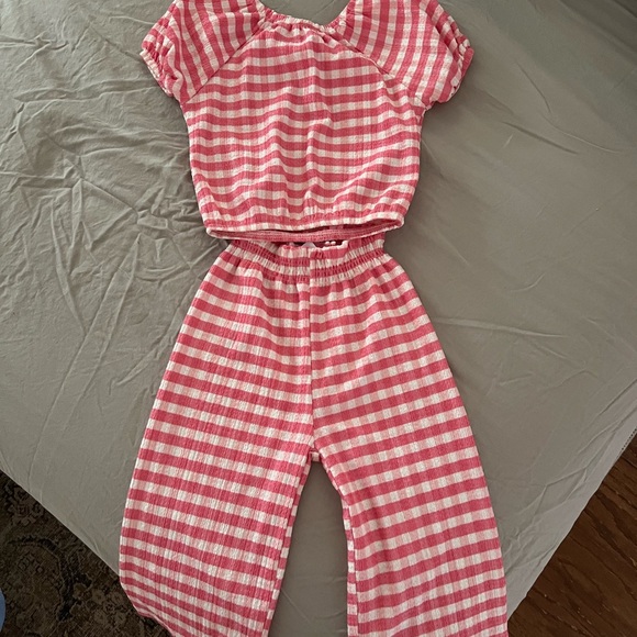 Zara Other - Zara toddler Pink and White Gingham Two-Piece Set